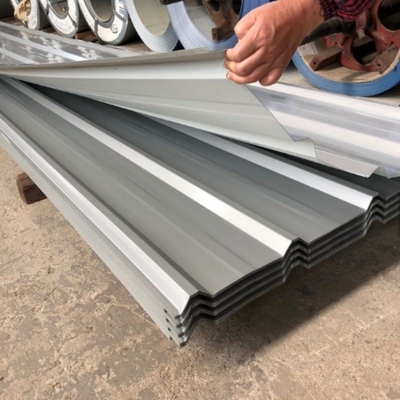 DX51D SGCC Grado 0.12-0.85mm PPGI/PPGL/Gi Hoja corrugada 30-150g Panel de techo galvanizado con inmersión en caliente Hojas de techo revestidas de acero