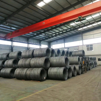 Fósforado SAE1018 Cables de acero brillante y sumergido en caliente de alambre de alambre de acero de rodillo de acero Peso de 1,8-2,4 toneladas