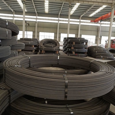 Fósforado SAE1018 Cables de acero brillante y sumergido en caliente de alambre de alambre de acero de rodillo de acero Peso de 1,8-2,4 toneladas