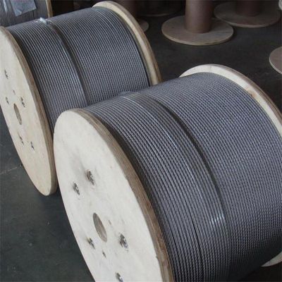 JIS estándar de acero galvanizado cuerda de alambre giratorio con mandíbula doble solicitud personalizada