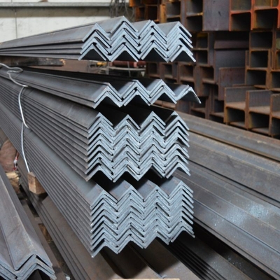 Tamaño personalizado Q235 Q355 de acero carbono laminado en caliente ángulo de la barra ángulo de hierro para el plazo EXW