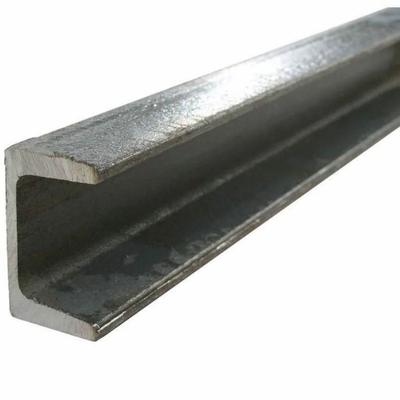 40-550 mm de acero laminado en caliente de canal C A36 S235JR Q235 SS400 acero galvanizado de canal de viga U