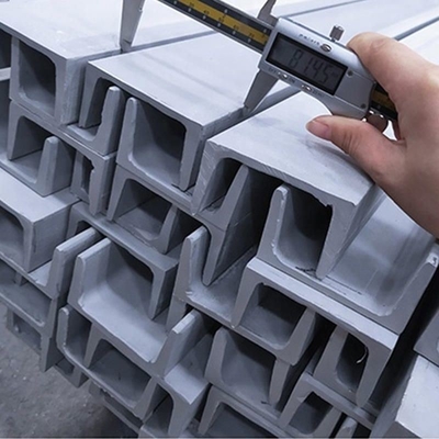 Acero galvanizado por laminado en caliente Q235B de canal U con ancho personalizado 40-550 mm