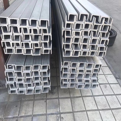 Canal de acero al carbono laminado en caliente / frío JIS GB ASTM En DIN para entrega inmediata