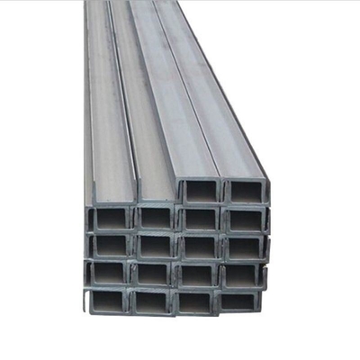 Material de construcción S235jr Ss400 St37 St52 Canal de acero con superficie plana o galvanizada