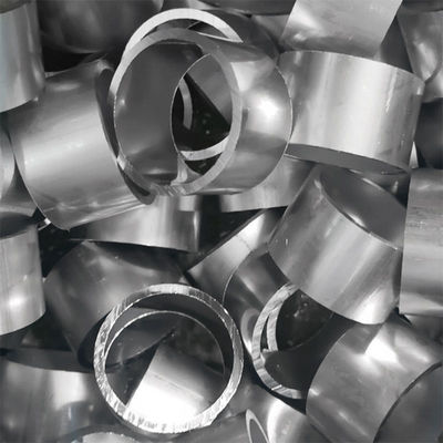 Tubo de aluminio extrudido adecuado para el transporte ferroviario, electrónica automotriz y otros